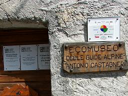 Il bersaglio all'ingresso dell'ecomuseo di Balme