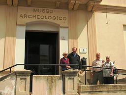 L'ingresso del museo con il bersaglio HERITY