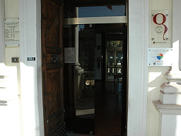 Il bersaglio HERITY all'ingresso del museo
